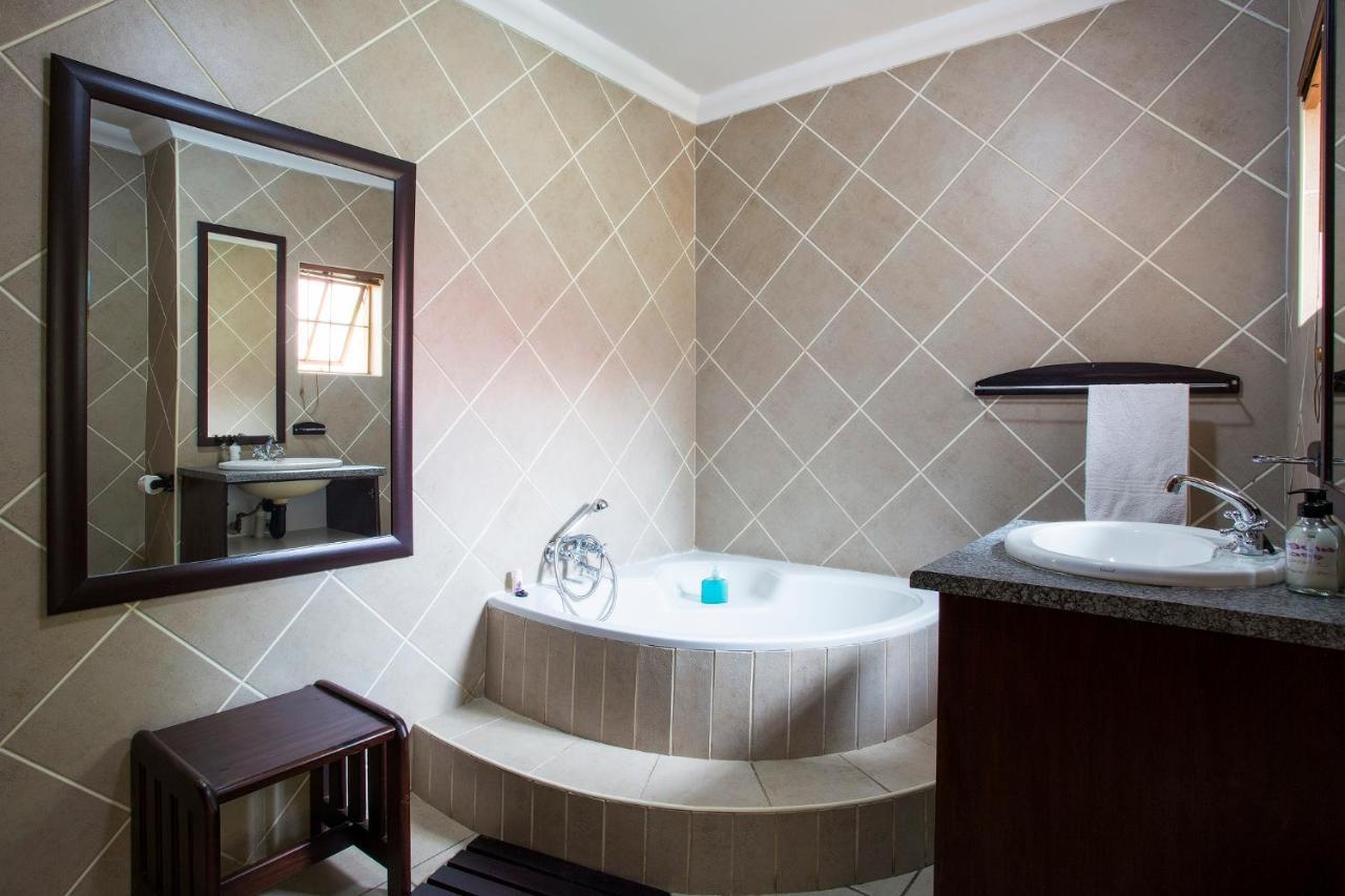 Purple Gecko Guest Houseライデンバーグ エクステリア 写真